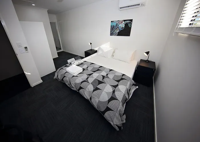 Redhill Cairns Living - Pembroke St Hostel